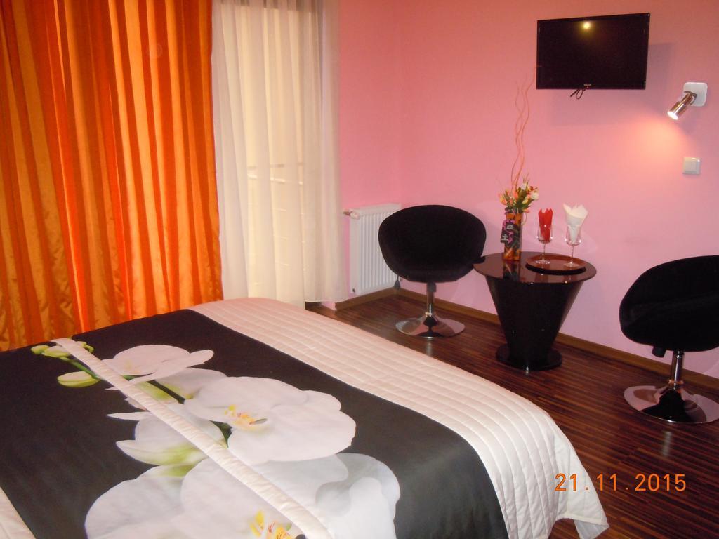 Pensiunea Marina Câmpina Quarto foto