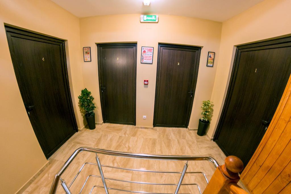 Pensiunea Marina Câmpina Quarto foto
